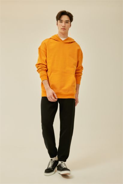 %100 Pamuk Comfort Regular Fit Rahat Kalıp Kapüşonlu Kanguru Cepli Basic Düz Sweatshirt