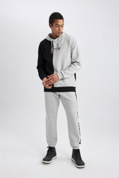 Standard Fit Jogger