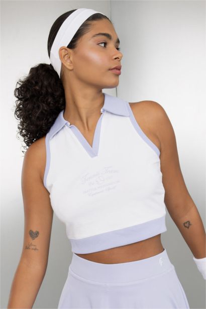 تي شيرت كروب توب رياضي بياقة بولو من DeFactoFit