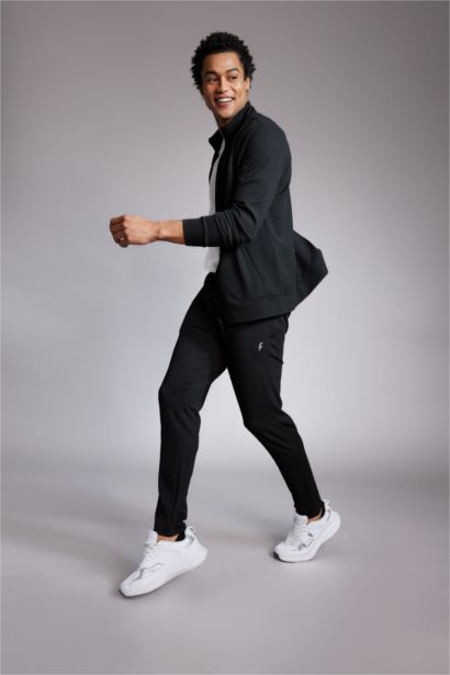 Standard Fit Pique Jogger
