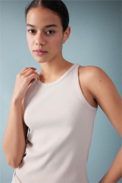 تيشيرت كت رياضي سليم فيت من DeFactoFit