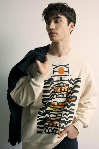 Oversize Geniş Kalıp Bisiklet Yaka Baskılı Sweatshirt