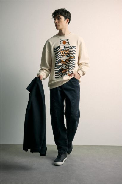 Oversize Geniş Kalıp Bisiklet Yaka Baskılı Sweatshirt