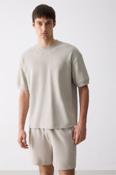 Loose Fit Crew Neck Heavy Fabric Basic T-Shirt