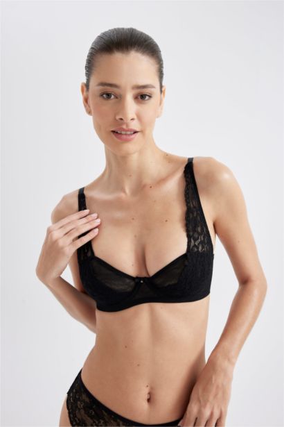 حمالة صدر برا دانتيل بدون تغطية من Fall in Love