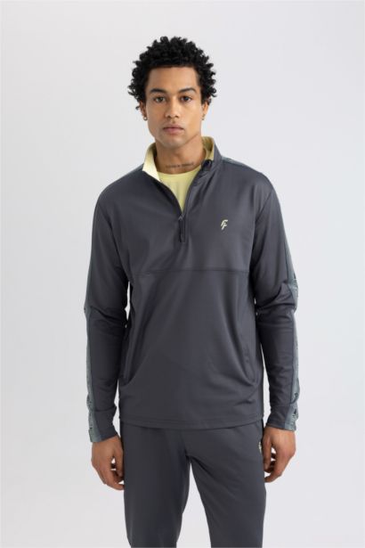 Slim Fit Dar Kesim Dik Yaka Fermuarlı Baskılı Ağır Kumaş Sporcu Sweatshirt