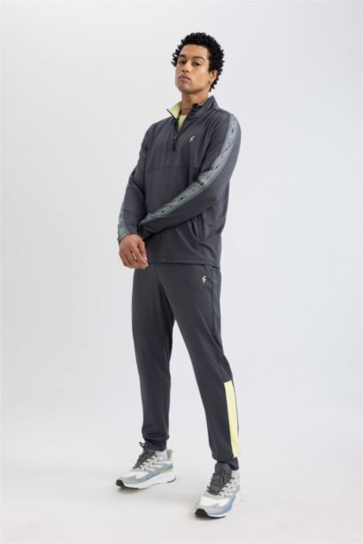 سويت شيرت سليم فيت بياخة عالية بسحاب من DeFactoFit