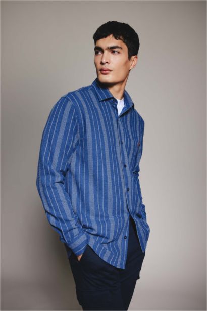 Regular Fit Cep Detaylı Çizgili Krep Uzun Kollu Gömlek