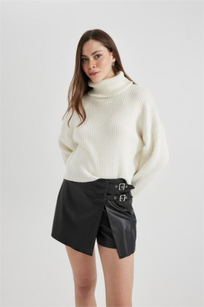 Regular Fit Faux Leather Normal Waist Short