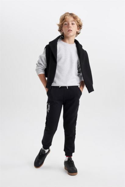 سويت شيرت اولادي قصة عادية