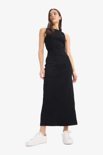 فستان ميدي بحمالات مضلع بوديكون بياخة هالتر