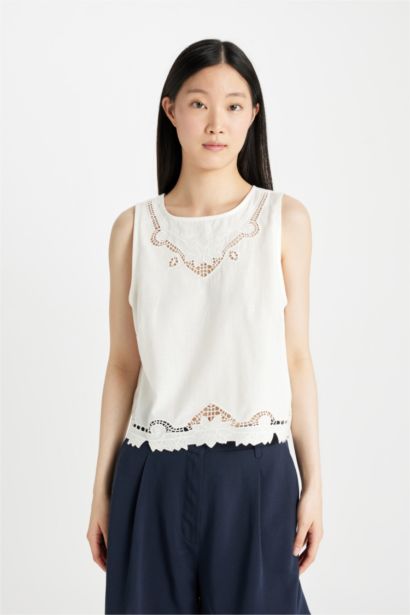 Regular Fit Round Neck Linen Blend Sleeveless Blouse