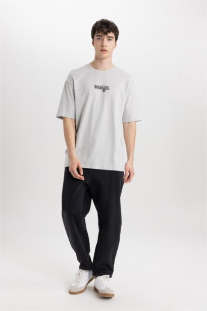 Marvel Logo Only Comfort Fit Crew Neck Short Sleeve T-Shirt