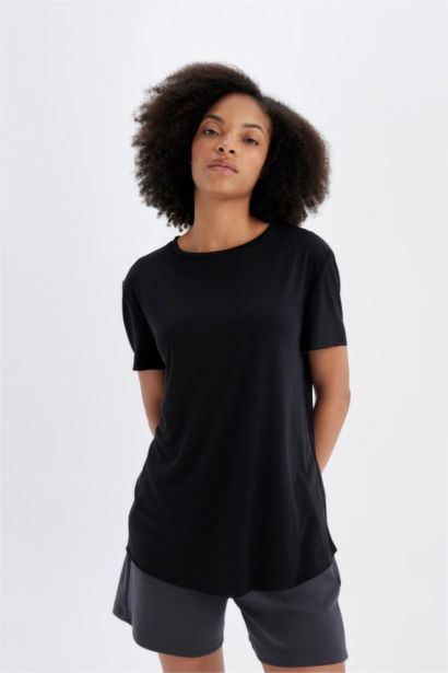 تيشيرت رياضي نص كم أسود اوفر سايز من DeFactoFit