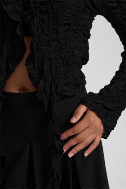 Slim Fit V-Neck Lace Long Sleeve T-Shirt