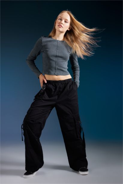 تيشيرت ردن طويلة مضلع مخصر