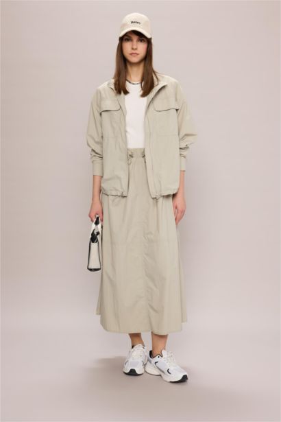 جاكيت كاجوال باراشوت قصة مريحة بجيب