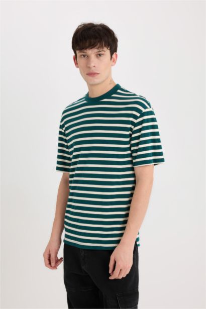 Boxy Fit Crew Neck Striped Short Sleeve T-Shirt