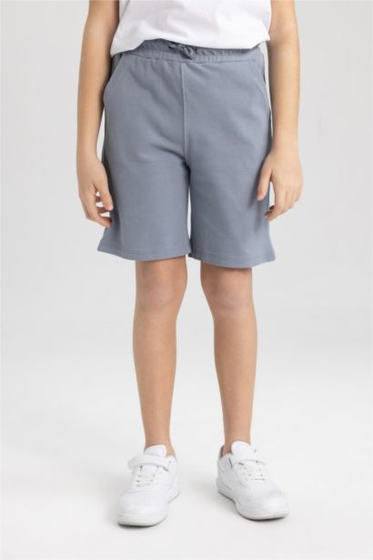 شورت ولادي بيكة بقصة عادية