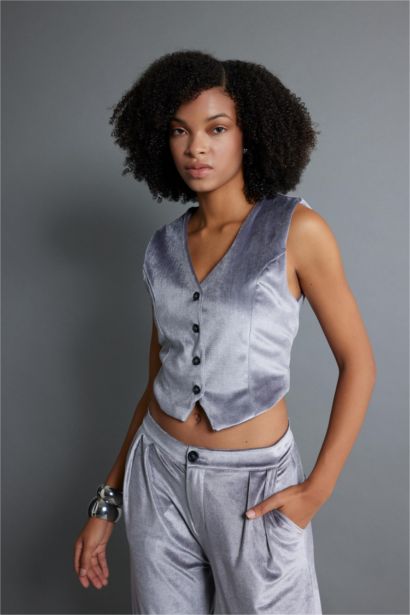 يلك بليزر مخمل قصة عادية بأزرار