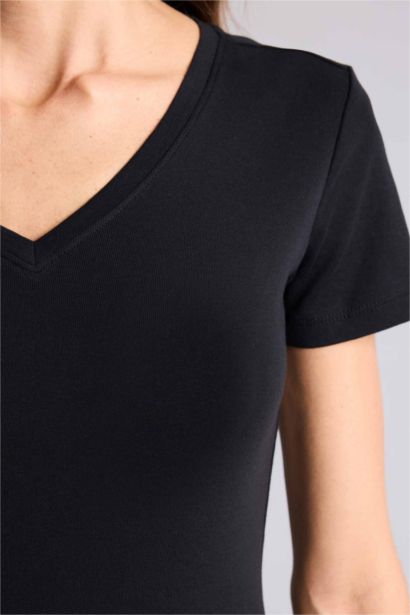 تيشيرت سادة مضلع قصة عادية بياخة V