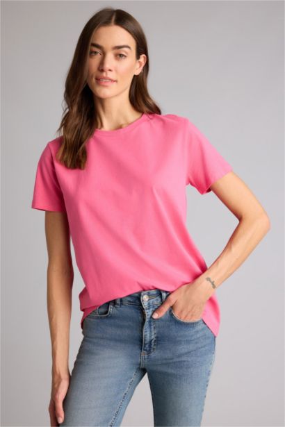 Базовая однотонная трикотажная футболка Long Fit с круглым вырезом и коротким рукавом