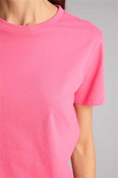 Базовая однотонная трикотажная футболка Long Fit с круглым вырезом и коротким рукавом