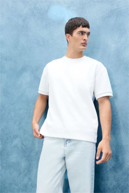 Oversize Geniş Kalıp Bisiklet Yaka Basic Düz Kısa Kollu Ağır Kumaş Beyaz Tişört