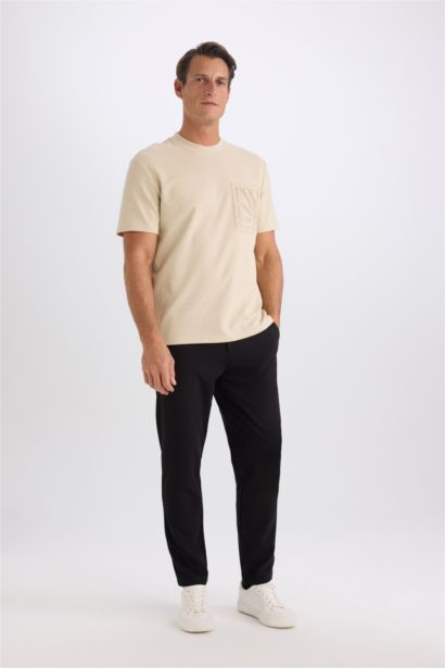 تيشيرت نص ردن بياخة مستديرة وقصة عادية