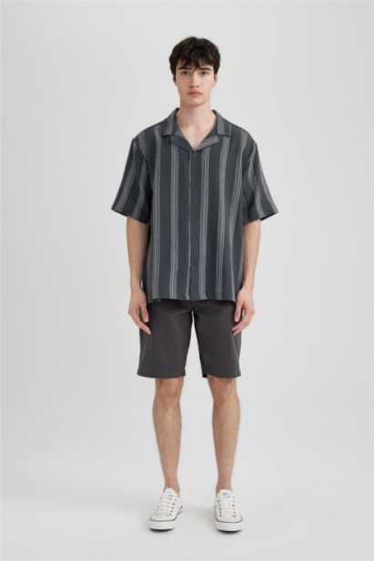 قميص مخطط نص ردن قصة مريحة