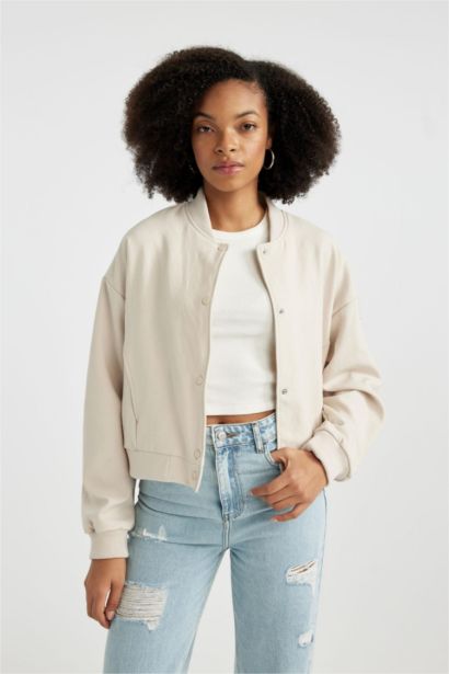 Kolej Yaka Çıtçıtlı Cepli Hafif Mevsimlik Bomber Ceket