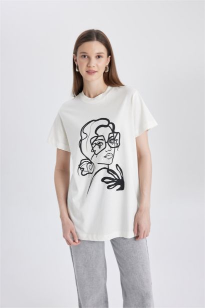 Regular Fit Crew Neck Printed Short Sleeve Tunic