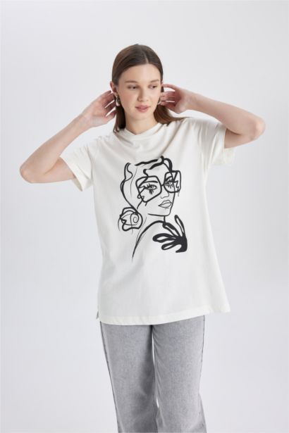 Regular Fit Crew Neck Printed Short Sleeve Tunic