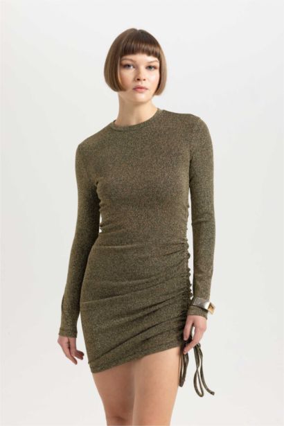 тығыз көйлек ұзартылған жаға ұзын жеңді Ұзын жеңді трикотаж көйлек