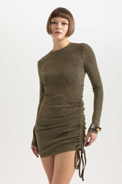 тығыз көйлек ұзартылған жаға ұзын жеңді Ұзын жеңді трикотаж көйлек