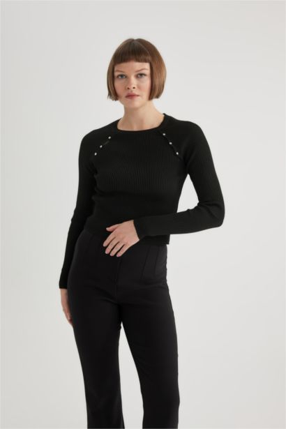 Fitted Crew Neck Ribana Knit Pullover