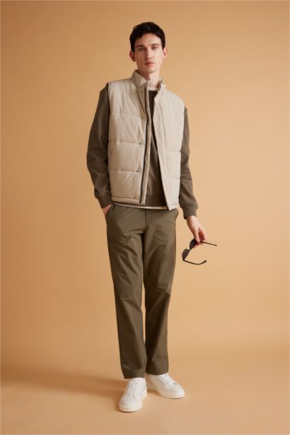 Slim Fit Dar Kesim Astarlı Fermuarlı Çıtçıt Kapamalı Cepli Hafif Mevsimlik Yelek