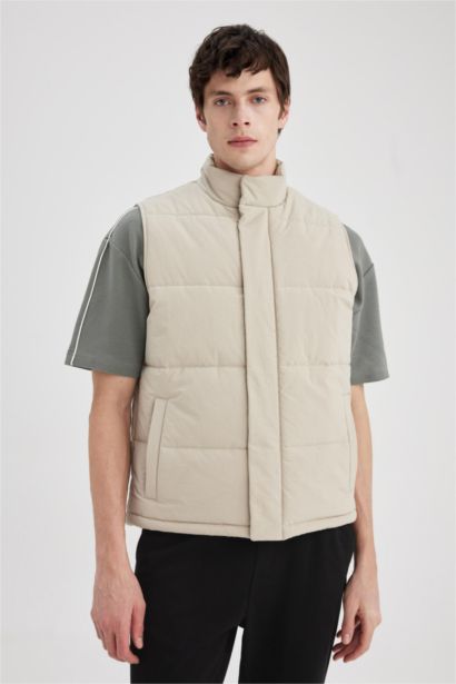 Slim Fit Dar Kesim Astarlı Fermuarlı Çıtçıt Kapamalı Cepli Hafif Mevsimlik Yelek