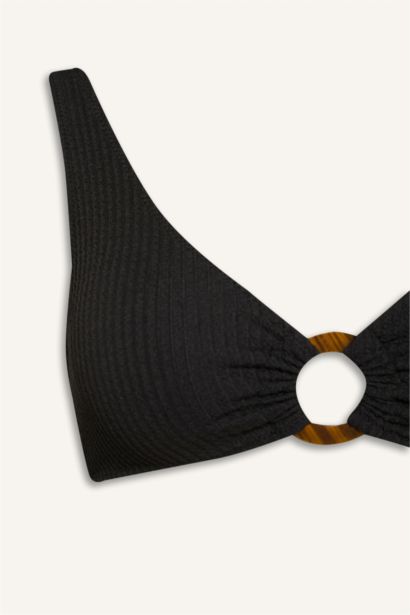 حمالة صدر بيكيني