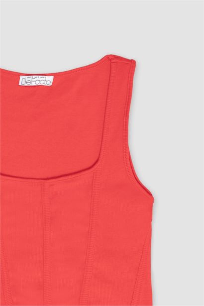 كروب توب اسود مضلع سليم فيت بحمالات