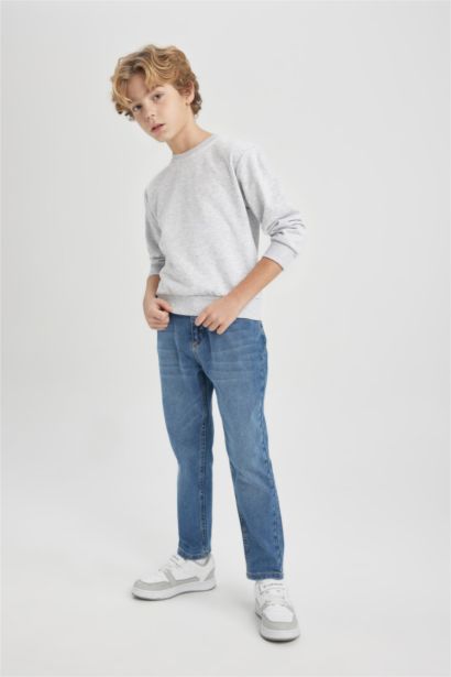 Boy Regular Fit Crew Neck Sweatshirt