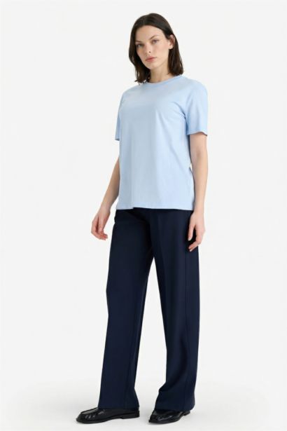 Базовая трикотажная футболка Regular Fit с круглым вырезом и коротким рукавом