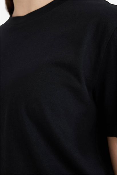 Базовая трикотажная футболка Regular Fit с круглым вырезом и коротким рукавом