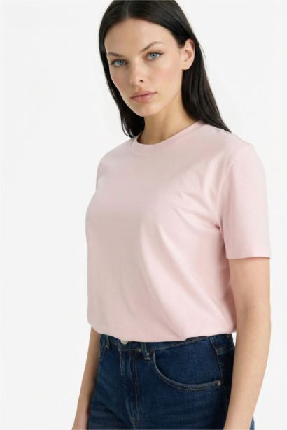 Базовая трикотажная футболка Regular Fit