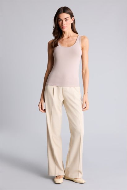 Майка приталенного кроя с круглым вырезом базовый для женщин