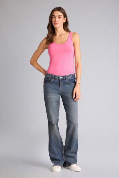 Майка приталенного кроя с круглым вырезом базовый для женщин