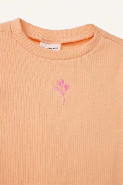 T-shirt à manches courtes et col rond pour bébé fille