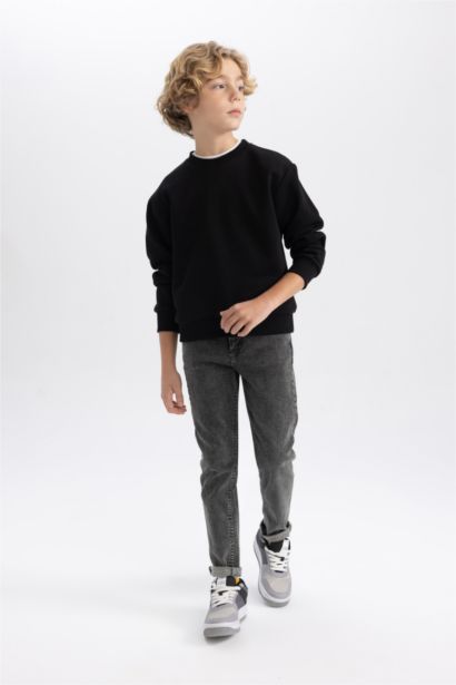 سويت شيرت ولادي قصة عادية بياخة مستديرة