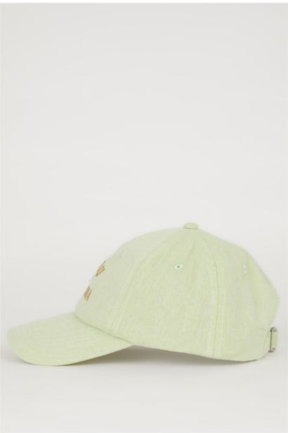 Bonnet en Lin Brodé pour Femme