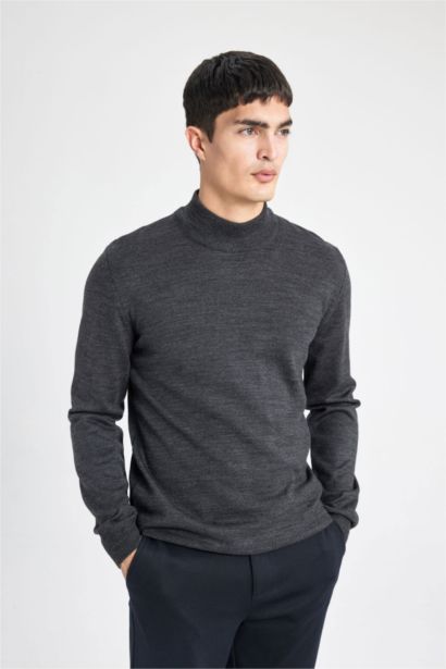 Slim Fit Pullover